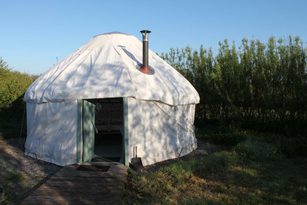 Mill Haven Place Glamping-Yurt 1 Talbenny Extérieur photo